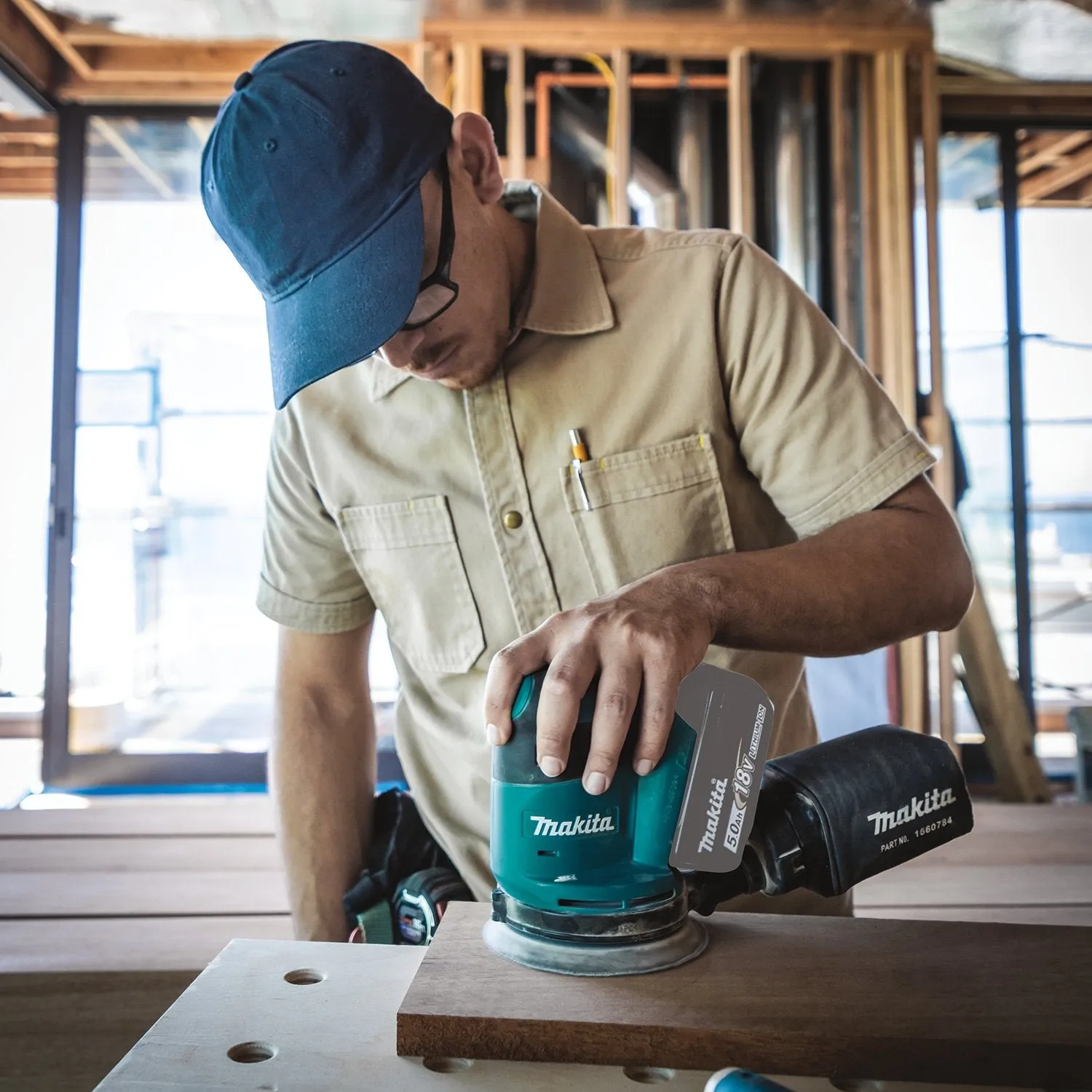 Makita (XOB01Z-R) 18V LXT® 5" Random Orbit Sander (Tool Only) (Factory Reconditioned)