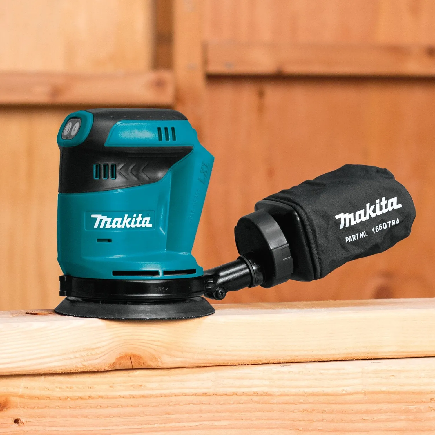 Makita (XOB01Z-R) 18V LXT® 5" Random Orbit Sander (Tool Only) (Factory Reconditioned)