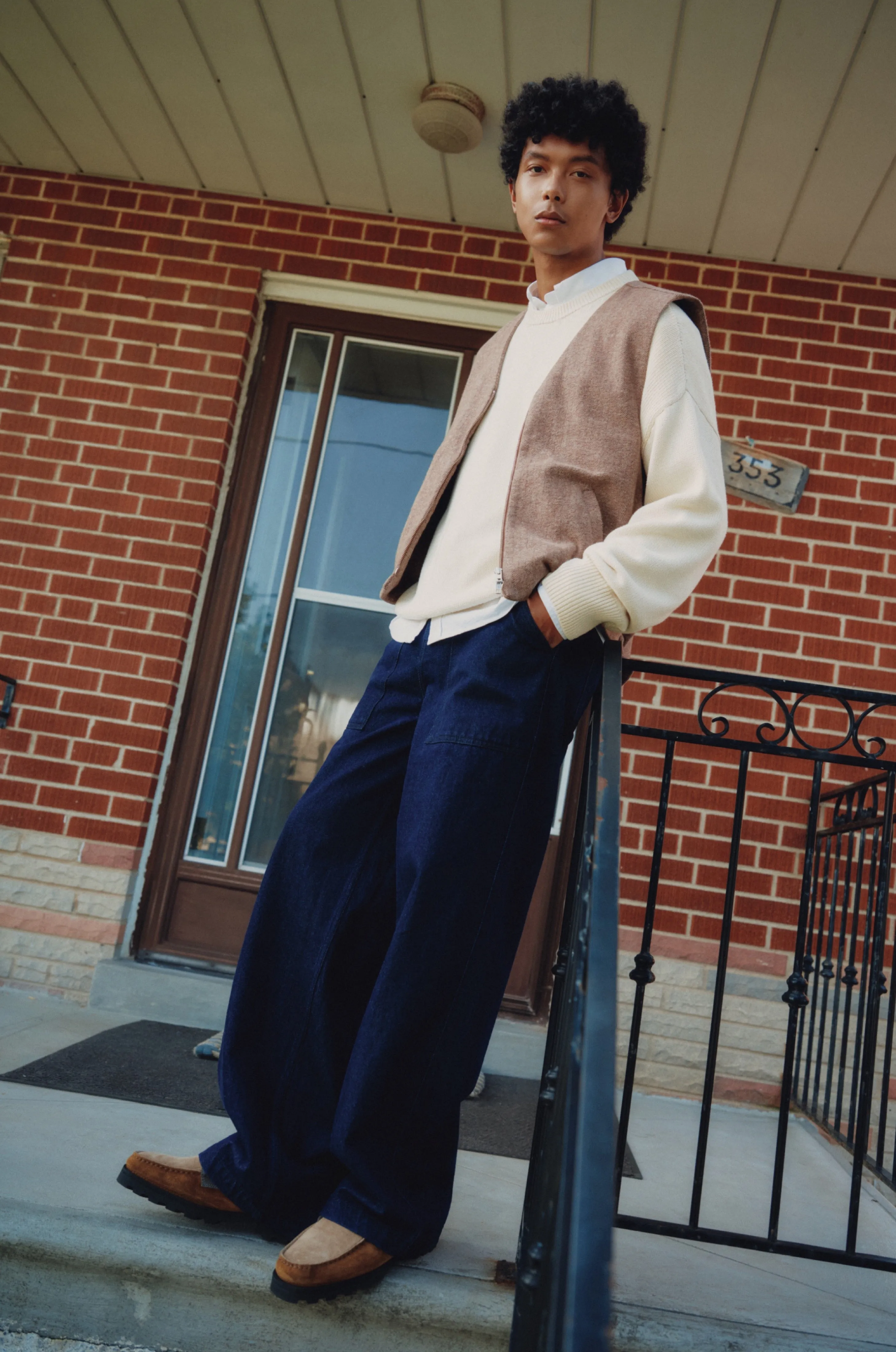 Men's Sawah Vest in Caramel Herringbone