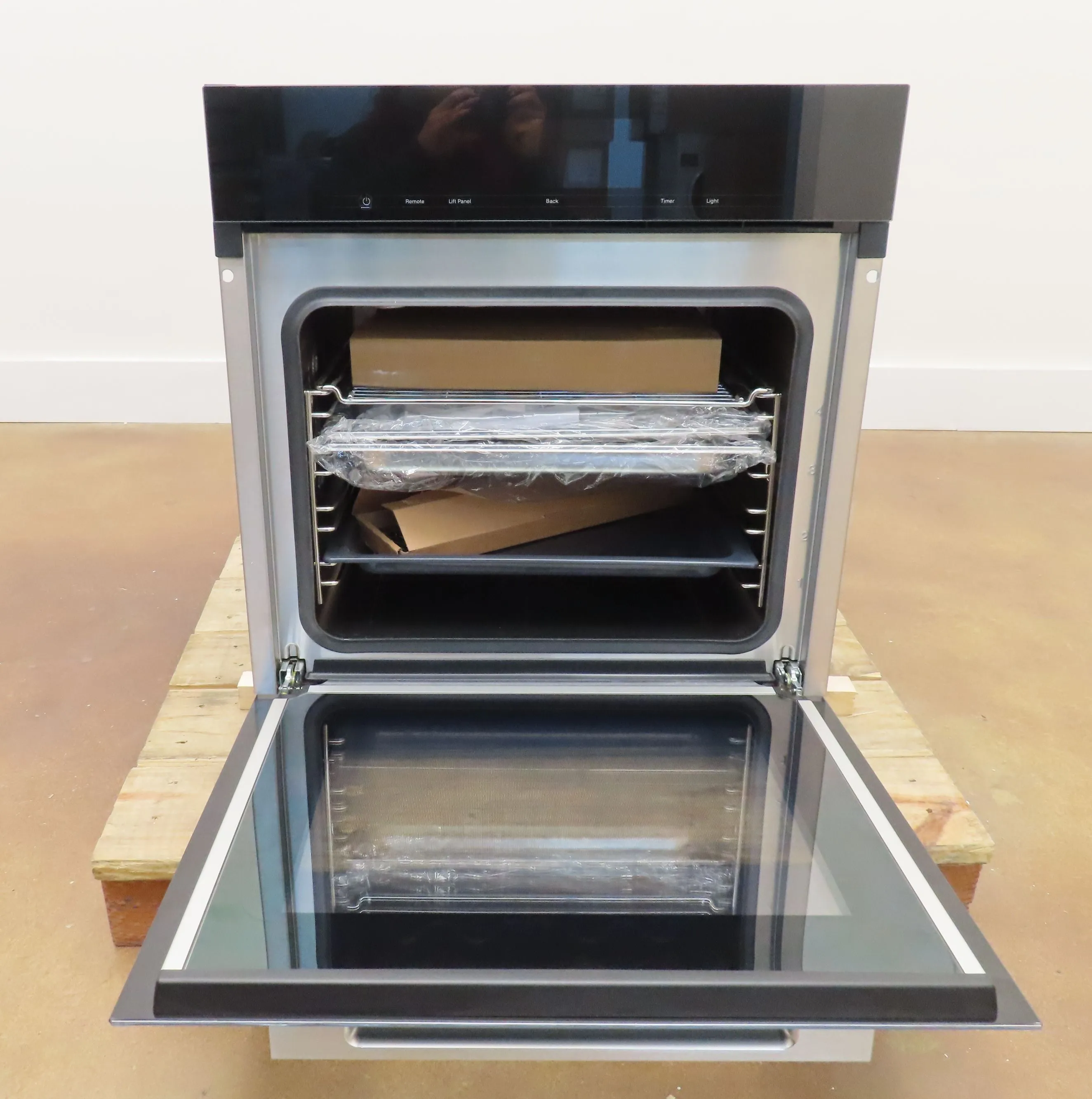 Miele 7000 Series PureLine DGC7865CTS 24 in Single CombiSteam Electric Wall Oven